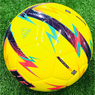 ภาพขนาดย่อของภาพหน้าปกสินค้าH3 ลูกฟุตบอลเบอร์ 5 หนังเย็บ ทริปเปิ้ลเอช รุ่น THUNDER -ลูกฟุตบอลหนังเย็บ TripleH FootBall รุ่น ธันเดอร์ รุ่นใหม่ล่าสุด -ขนาดลูกฟุตบอล เบอร์ 5 : Football Size 5 -ลูกฟุตบอลรุ่นใหม่ล่าสุด จาก H3SPORT ที่มาพร้อม ดีไซด์ และ เอกลักษณ์เฉพาะตัว -ผลิตด้วยเทคโน จากร้าน akeartline2515 บน Shopee