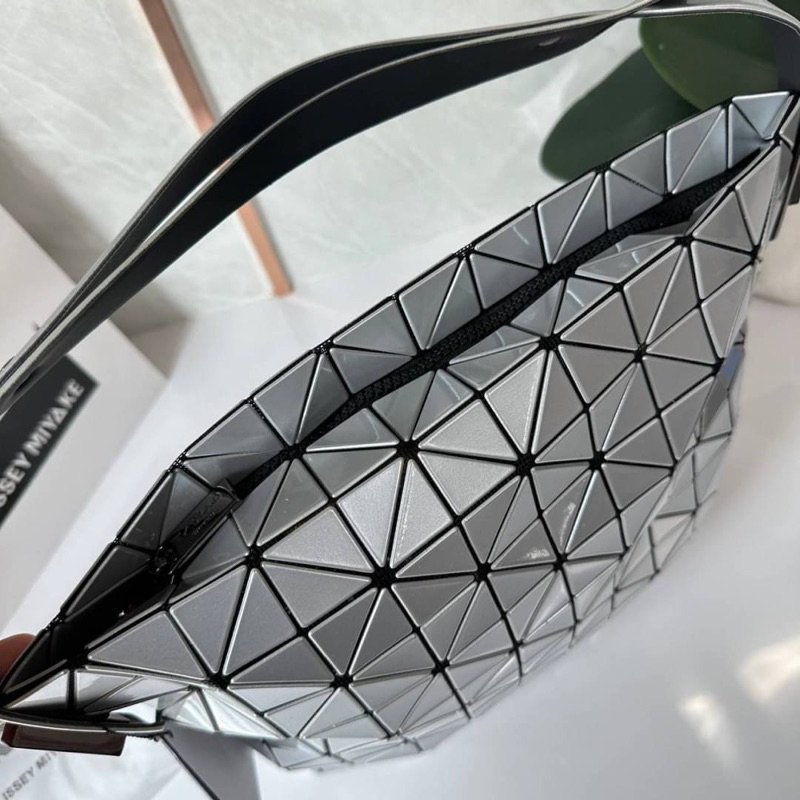 bao-bao-issey-miyake-baguette-tophandbag-large