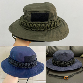 หมวกปีกสั้น หมวกสีกรมเข้มถักเชือกดำล้วนติดตีนตุ๊กแกหน้าหมวก งานถักสวยงาม