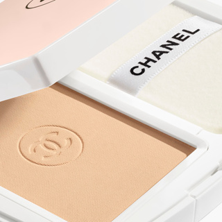 พร้อมถุงกระดาษ CHANEL Le Blanc Brightening Compact Foundation 12g