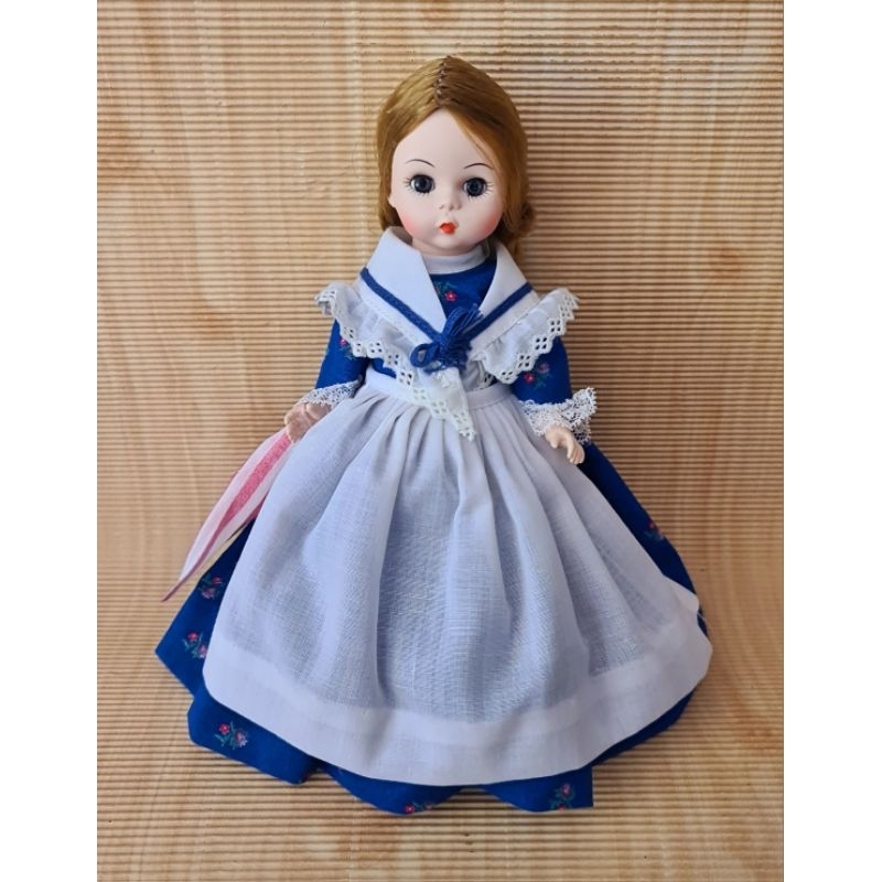 madame-alexander-international-80s-betsy-ross-doll-8-ขายตุ๊กตามาดามอเล็กซานเดอร์-ขนาด8นิ้ว-สภาพดี-สินค้าพร้อมส่ง