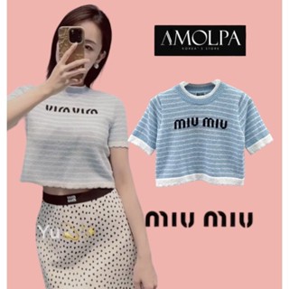 เสื้อแขนสั้น MIU MIU  KNITT  เนื้อผ้านิ่มมากกก ใส่สบายไม่ร้อนน งานน่ารักมาก เนื้อผ้าดีมากๆ ใส่แล้วไม่ร้อนระบายความร้อน