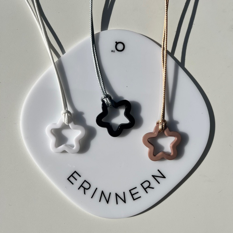 erinnern-l-y2k-star-necklace