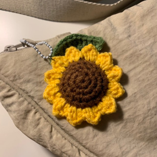 NEW VERSION〰️sunflower keychain🌻🧶พวงกุญแจดอกทานตะวันไหมพรม