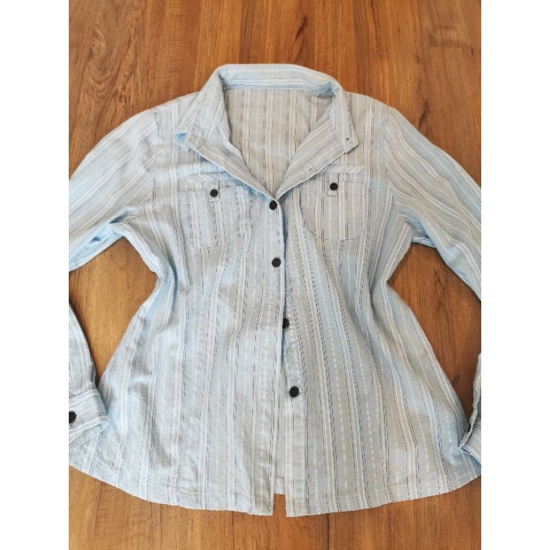 เสื้อเชิ้ตแขนยาวสีฟ้า-size-s-m-ผ้านิ่มใส่สบาย