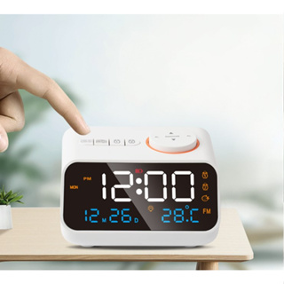 PLUTOSTYLE นาฬิกาปลุก วิทยุ นาฬิกาปลุกดิจิตอล LED พร้อมวิทยุ FM เพลง อุณหภูมิ ความชื้น แสดงผล สำหรับโต๊ะทำงานในห้องนอนที่บ้าน