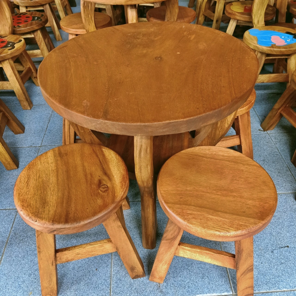 ชุดโต๊ะ-เก้าอี้-สีเนื้อไม้-เซ็ทโต๊ะ-1-เก้าอี้-4-ตัว-ทำจากไม้จริง-แข็งแรง-ทนทาน