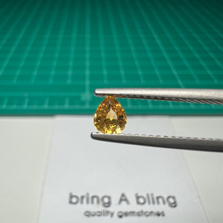 บุษราคัม (yellow sapphire) 0.47 ct (4.97x4.11x2.84)มม พลอยสีเหลืองสวย ใสสะอาด