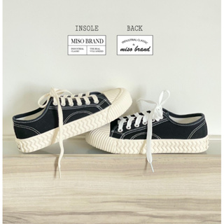(พร้อมส่ง🇹🇭) MISO.BRAND รองเท้าสไตล์วินเทจ 1970s แบรนด์ของที่ร้านเอง แถมเชือก 2 สี 2 คู่ รุ่น biscuit - สีดำ