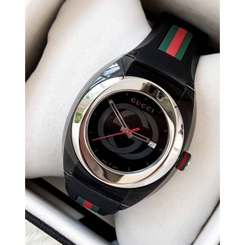 Gucci black sales rubber watch