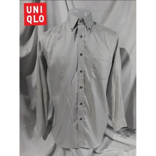 UNIQLO (FINE CLOTH SHIRT) Brand_2nd hand เสื้อเชิ้ตแขนยาวผ้าฝ้าย​ 💯​%/Size L/Made in China🇨🇳/แท้มือสองกระสอบนำเข้า​
