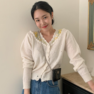 พร้อมส่ง! 🌷✨ White knit cardigan C3622 เสื้อคาร์ดิแกน เสื้อคาร์ดิแกนกันแดด