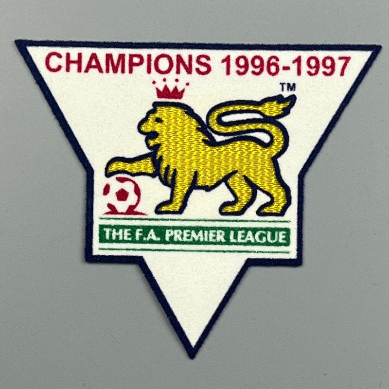 อาร์ม-ติดเสื้อฟุตบอล-ย้อนยุค-พรีเมียร์ลีค-แชมป์-1996-97-แบบกัมมะหยี่-ติดเสื้อ-แมนยู-retro-english-premier-league-patch