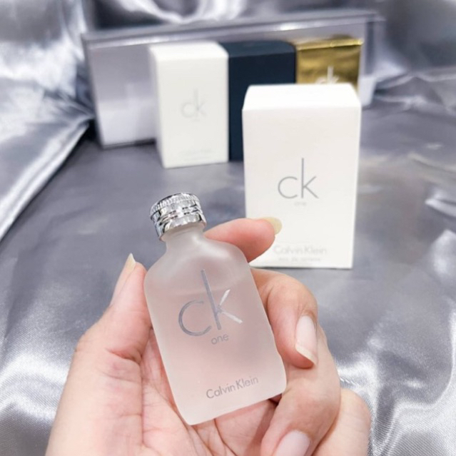 sku5100017-ของแท้-100-ck-one-eau-de-toilette-10ml-น้ำหอมซีเค-วัน-น้ำหอมck-one-สีขาว-น้ำหอมของแท้-calvin-klein