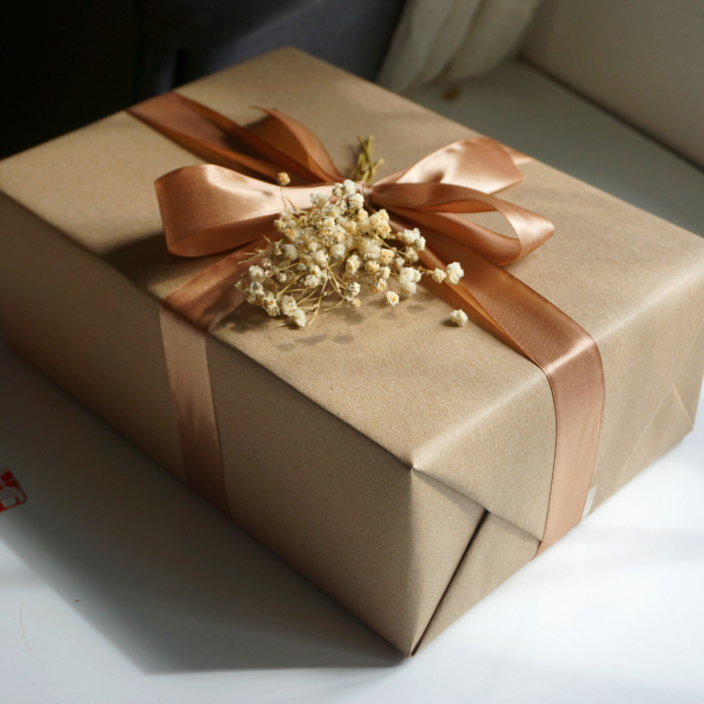 gift-set-waxmelts-ของขวัญสุดประทับใจ-เซ็ต-9-ชิ้น-พร้อมการ์ดอวยพร-จัดทำพิเศษ-สำหรับคนพิเศษ-ของขวัญงานแต่งงานชุดใหญ่