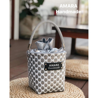 AMARA handmade กระเป๋าทรงขนมจีบ ผ้าได้ในเย็บอย่างดี คล้องมือได้ สีเทา