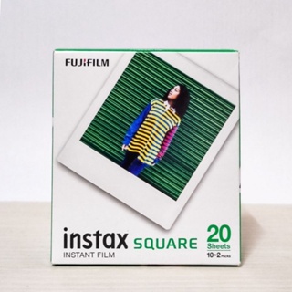 ภาพขนาดย่อของภาพหน้าปกสินค้าฟิล์มโพลารอยด์ Fujifilm Instax Square (Exp. 02/2025) 20 แผ่น /10 แผ่น จากร้าน happinessfilmhouse บน Shopee