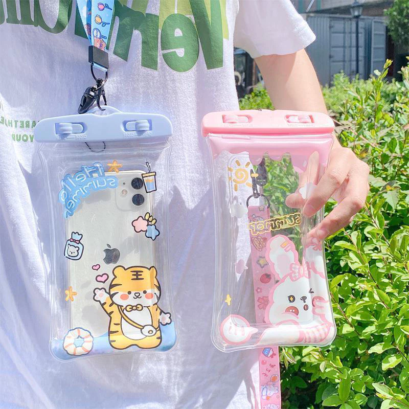 รีวิวซองกันน้ำมือถือลายการ์ตูนสุดคิ้วท์ ใส่ได้ถึง 6.8 นิ้ว ทัชลื่น เรืองแสงได้ด้วย! (ซองกันน้ําโทรศัพท์) 3