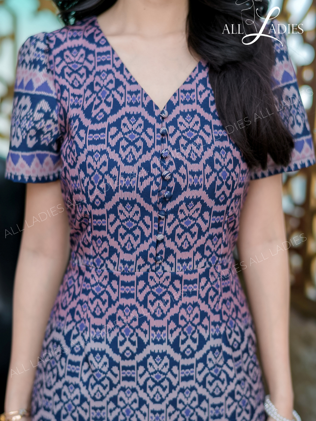 all-ladies-เดรสลายไทย-ผ้าพิมพ์ลายไล่สีออมเบรสวยมาก-ๆ-ทรงสวยใส่ง่ายแพทเทิร์นเข้าทรงสวย-ห้ามพลาดค่ะ