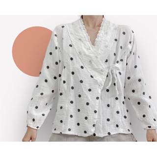 Cotton polka dot คอแต่งลูกไม้ น่ารัก อก 40 ยาว 24 Code : 722(5)🟢