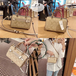 U.S OUTLET ว่าแท้100% coach แท้ MINI Boston Bag New Colorblock พร้อมหมอนหนังงู กระเป๋าถือสตรี กระเป๋าสะพายข้าง 2300