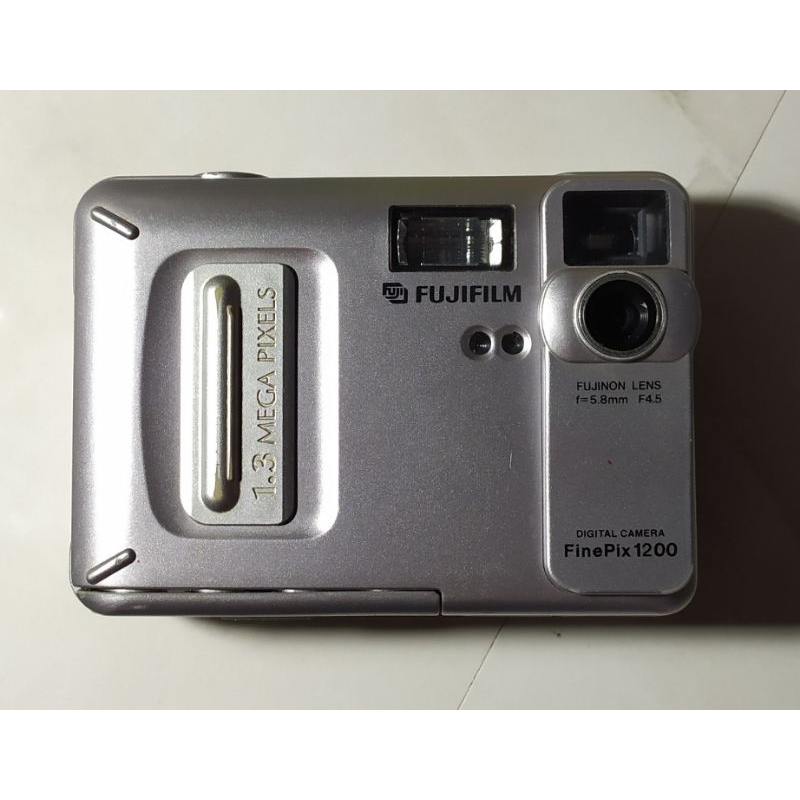 กล้อง Fujifilm finepix 1200 made in Japan ดิจิตอลยุคแรกๆ หา กล้อง Fujifilm finepix 1200 made in Japan ดิจิตอลยุคแรกๆ หา