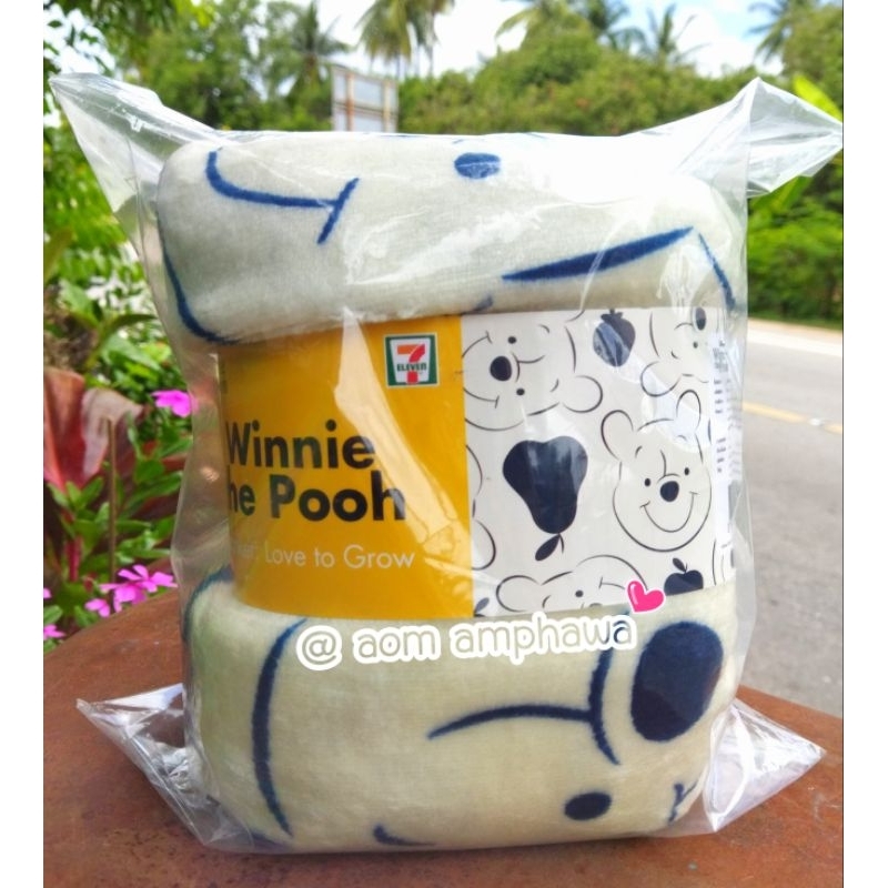 ผ้าห่มลายหมีพู-pooh-พรีเมี่ยม-7-eleven-ลาย-winnie-the-pooh-ลิขสิทธิ์แท้