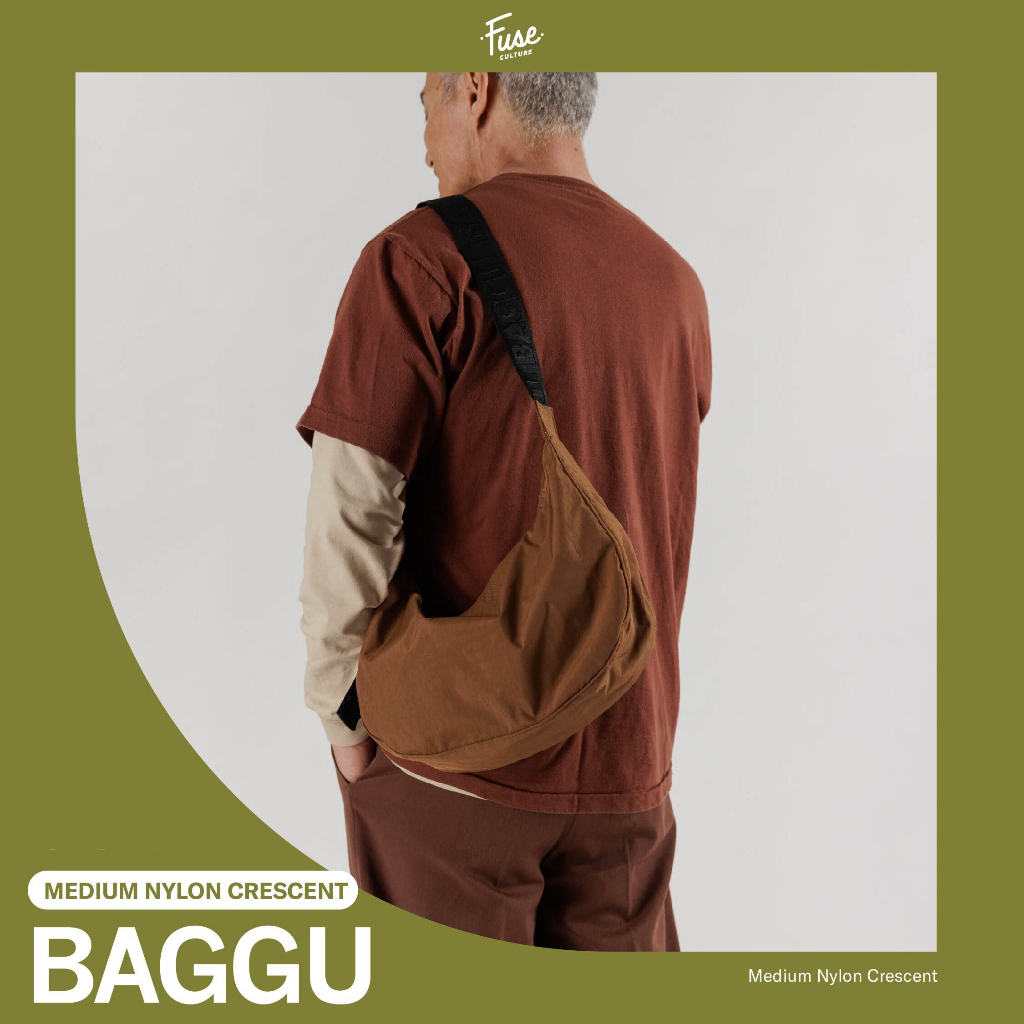 ราคาและรีวิวพร้อมส่ง BAGGU Medium Nylon Crescent Bag กระเป๋าผ้าสะพายข้าง