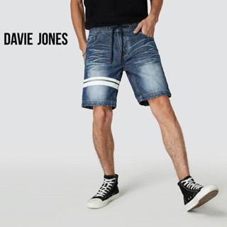 DAVIE JONES กางเกงขาสั้น ผู้ชาย เอวยางยืด สีฟ้า คาดหนัง Elasticated Shorts in blue SH0025NV