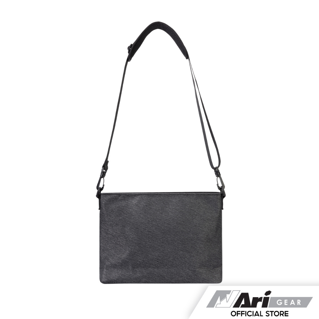 ari-top-dyed-sacoche-bag-black-white-กระเป๋า-สะพายข้าง-อาริ-สีดำ