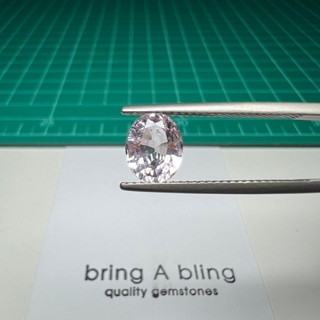 พลอย สปิเนล พม่า (Burma spinel) น้ำหนัก 1.95 ct (7.3x6.8x4.3mm) พลอยสวย มีตำหนิตามธรรมชาติ ไฟดี ราคา 2,300บาท