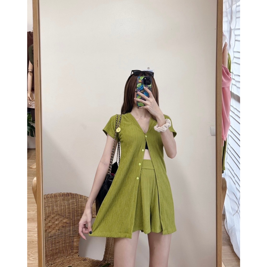 ชุดเซ็ทเสื้อแขนสั้น-กางเกงขาสั้น