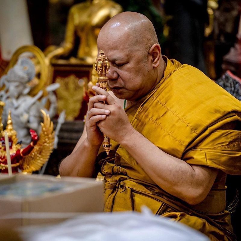 พญาครุฑรุ่นเชิญธง-กตัญญู-สูง-5-นิ้ว-วัดโพธิทอง