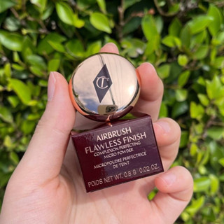 แป้งตลับขนาดทดลอง Charlotte Tilbury Airbrush Flawless Finish Powder 0.8g. #1 Fair เหมาะกับคนผิวขาว