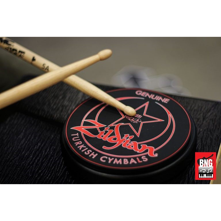 แป้นซ้อมกลอง-zildjian-แป้นซ้อมแบบยางช่วยเก็บเสียงให้เงียบ-มีฐานป้องกันการลื่นต่อขาเพิ่มได้-ให้สัมผัสเหมือนกลองจริง