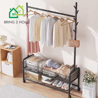 Bring 2 Home ราวแขวนผ้า ราวตากผ้า ที่แขวนผ้าพร้อมชั้นวางของด้านล่าง ราวตากผ้าเหล็กพร้อมเสาแขวนกระเป๋า มีล้อเลื่อน