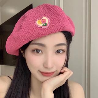❌SOLD❌(พร้อมส่งจากไทย) หมวกเบเร่ต์ผ้าอย่างดี สีชมพู บาร์บี้ ตกแต่งปักรูปหัวใจดอกไม้ น่ารัก สไตล์เกาหลี Y2K