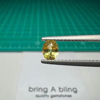 บุษราคัม (yellow sapphire) 0.45 ct (5.18x4.63x2.67)มม พลอยสีเหลืองทองสวย ใสสะอาด