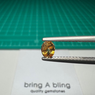 บุษราคัม (yellow sapphire) 0.39 ct (4.91x3.79x2.49)มม พลอยสีเหลืองทองสวย ใสสะอาด