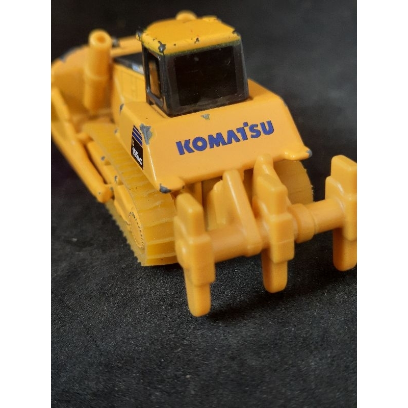 takara-tomy-tomica-no-56-komatsu-bulldozer-d155ax-6-scale-1-109