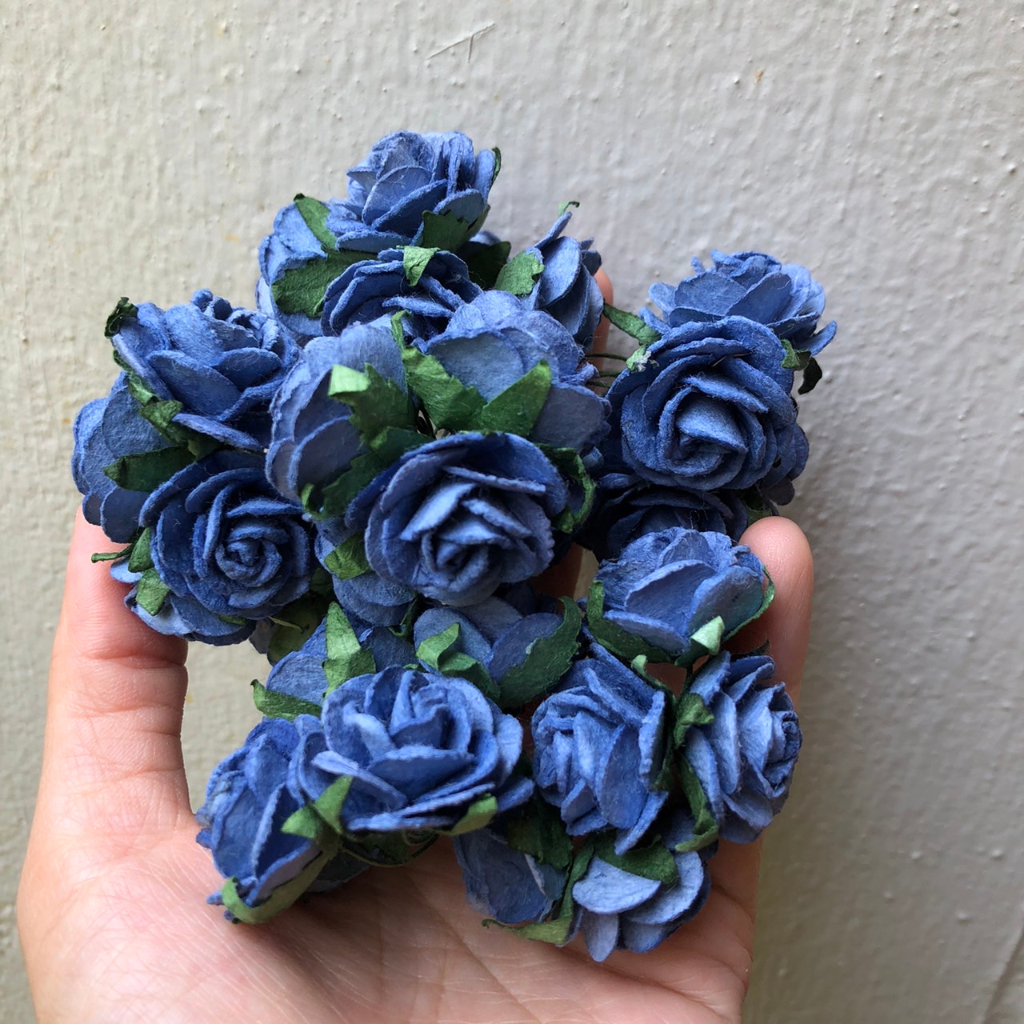 ดอกไม้กระดาษสาดอกไม้กุหลาบขนาดกลางสีฟ้าเข้ม-30-ชิ้น-ดอกไม้ประดิษฐ์สำหรับงานฝีมือและตกแต่ง-พร้อมส่ง-f35