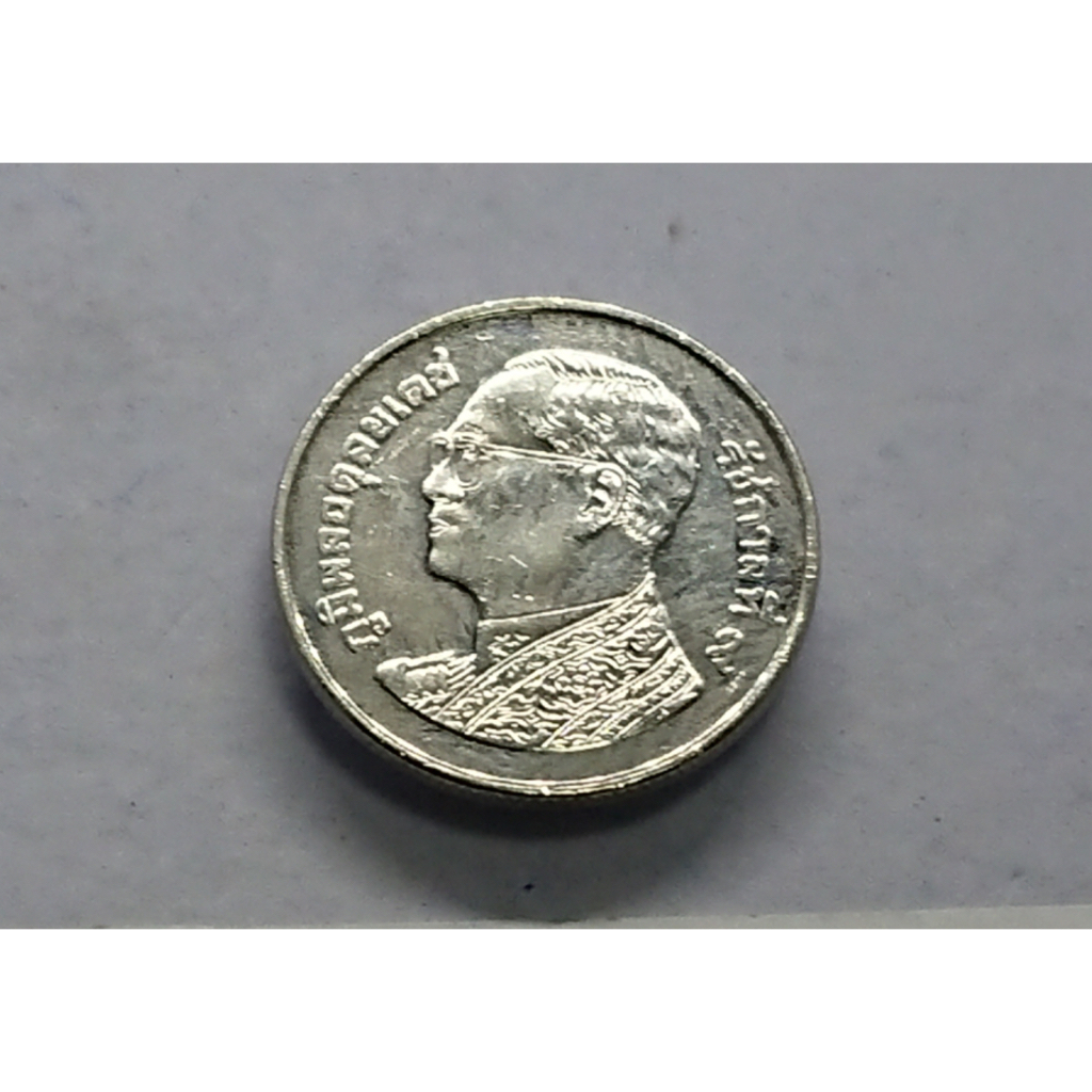 เหรียญหมุนเวียน-1-บาทหลังวัดพระศรืๆ-2558-unc-จัดชุด-5-เหรียญ