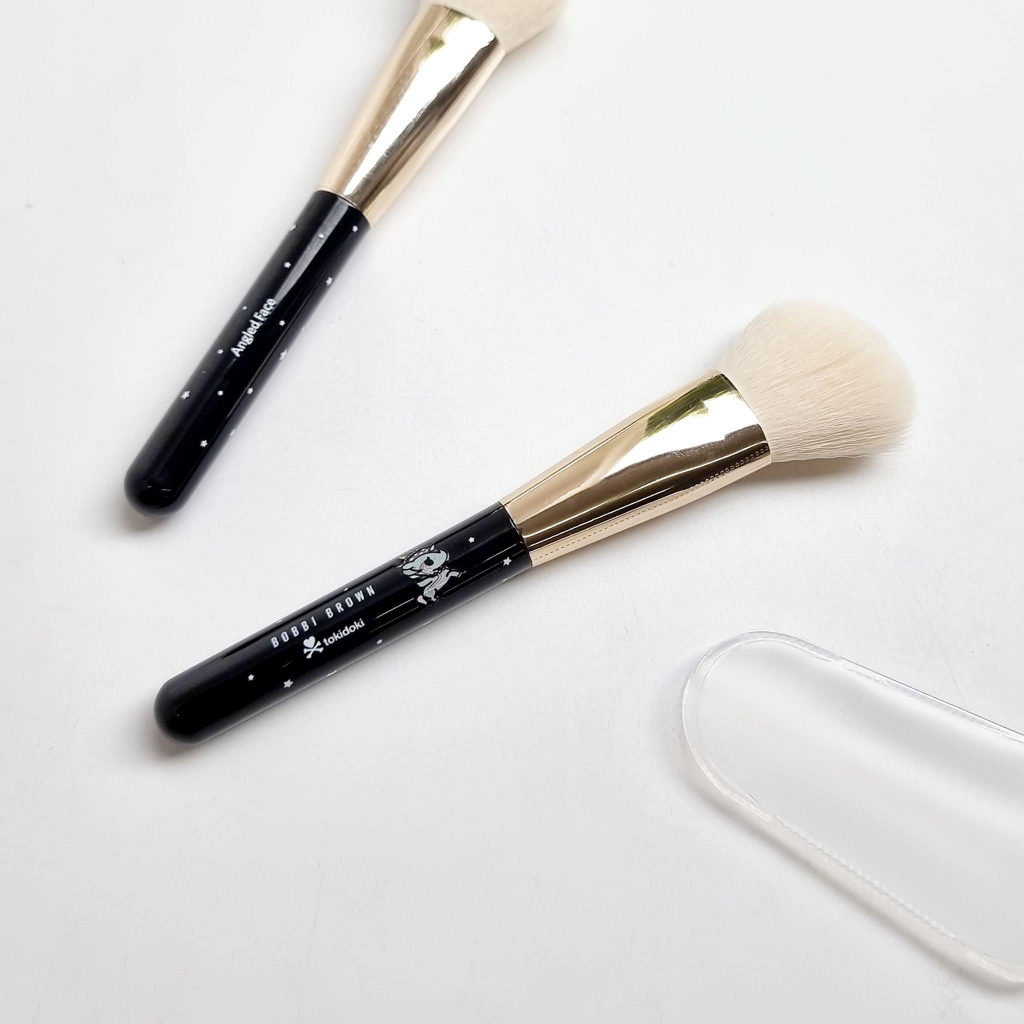 ลดอีก 70 BOBBI BROWN Angled Face Brush Shopee