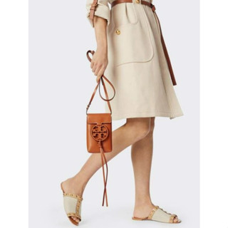 แท้ นำเข้าจาก USA : Tory Burch Miller Metal Phone Crossbody พร้อมส่ง กระเป๋าใส่โทรศัพท์ กระเป๋าสะพาย