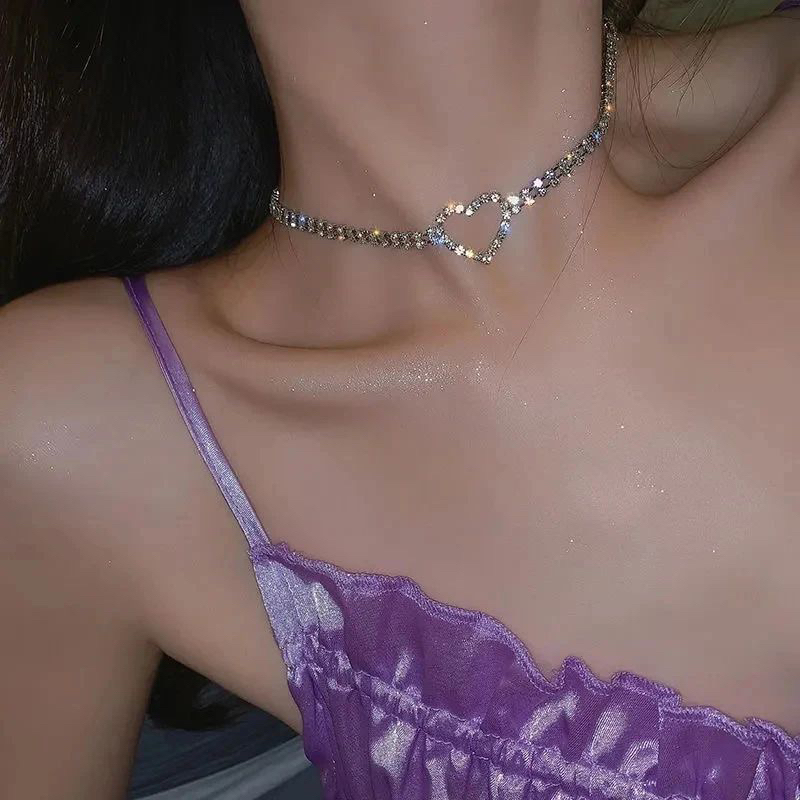 ขายดี-สร้อยคอ-แฟชั่น-choker-หัวใจเพชร-น่ารักเรียบๆ-เพิ่มให้ลุคการแต่งตัวดูพิเศษขึ้นเลยจ้า