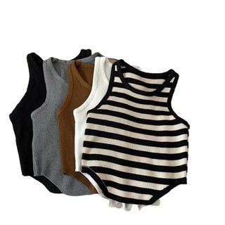 โปรโมชั่น : CiciNO.80061เสื้อกล้ามครอปสีพื้น คอกลม ดีเทลชายเสื้อโค้ง สวยท้าแดดรับลมร้อนนี้