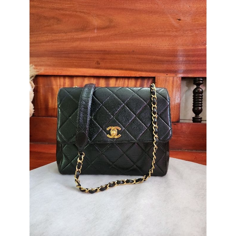 chanel-cc-vintage-flap-crossbody-bag