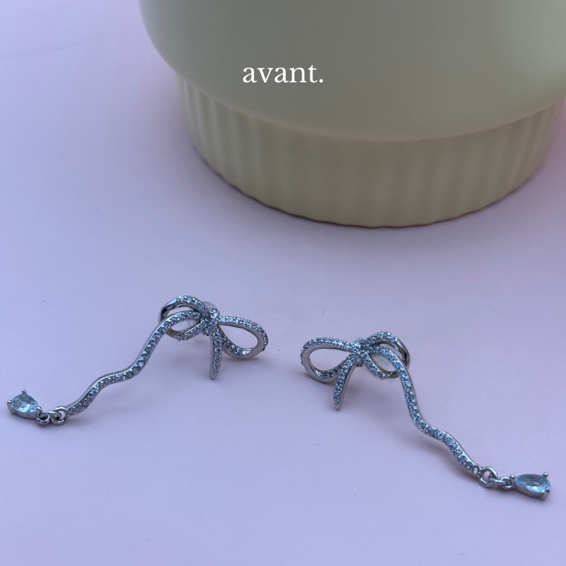 avantgarde-bkk-ribbon-earrings-premium-s925