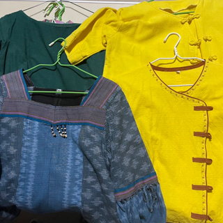 ส่งต่อเสื้อผ้าวัยทำงาน ชุดทำงาน งานผ้าไทย สภาพดี ราคาถูก ชุดแบรนด์คนทำงาน เสื้อผ้ามือ1-2