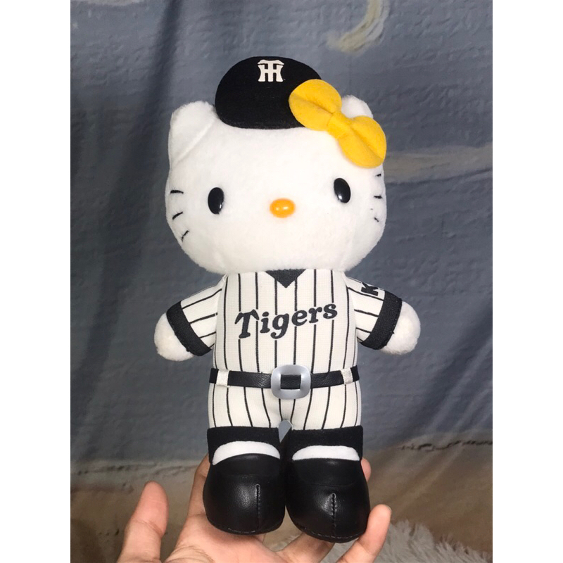 hello-kitty-hanshin-tigers-8-sanrio-ตุ๊กตา-คิตตี้-เบสบอล